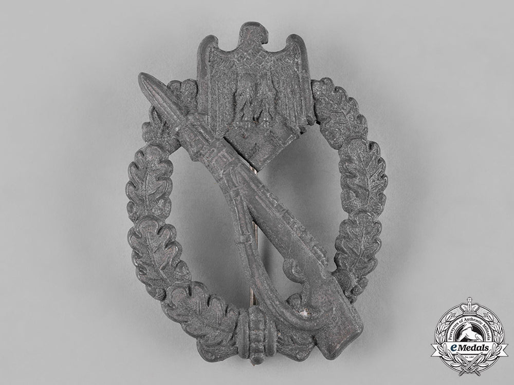 germany,_heer._an_infantry_assault_badge,_silver_grade_c19-510