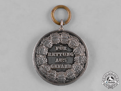 germany,_weimar._a_medal_for_rescue_from_danger_with_miniature_c19-5204