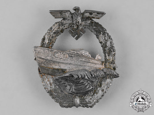 germany,_kriegsmarine._an_e-_boat_war_badge,_by_c._schwerin&_sohn,2_nd_pattern,_variation1_c19-521