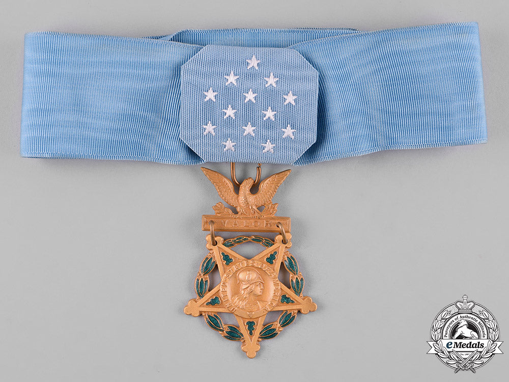 united_states._an_army_medal_of_honor,_type_vi(1964-_present)_c19-5214