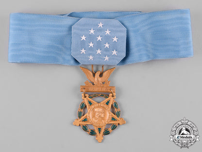 united_states._an_army_medal_of_honor,_type_vi(1964-_present)_c19-5214