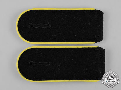 germany,_waffen-_ss._a_pair_of_signals_em_shoulder_straps_c19-528_1