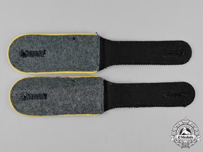 germany,_waffen-_ss._a_pair_of_signals_em_shoulder_straps_c19-530_1