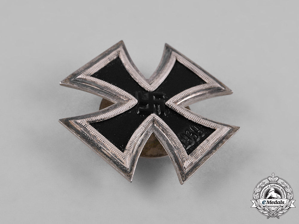 germany,_wehrmacht._a1939_iron_cross,_i_class,_with_case,_by_alois_rettenmaier_c19-535
