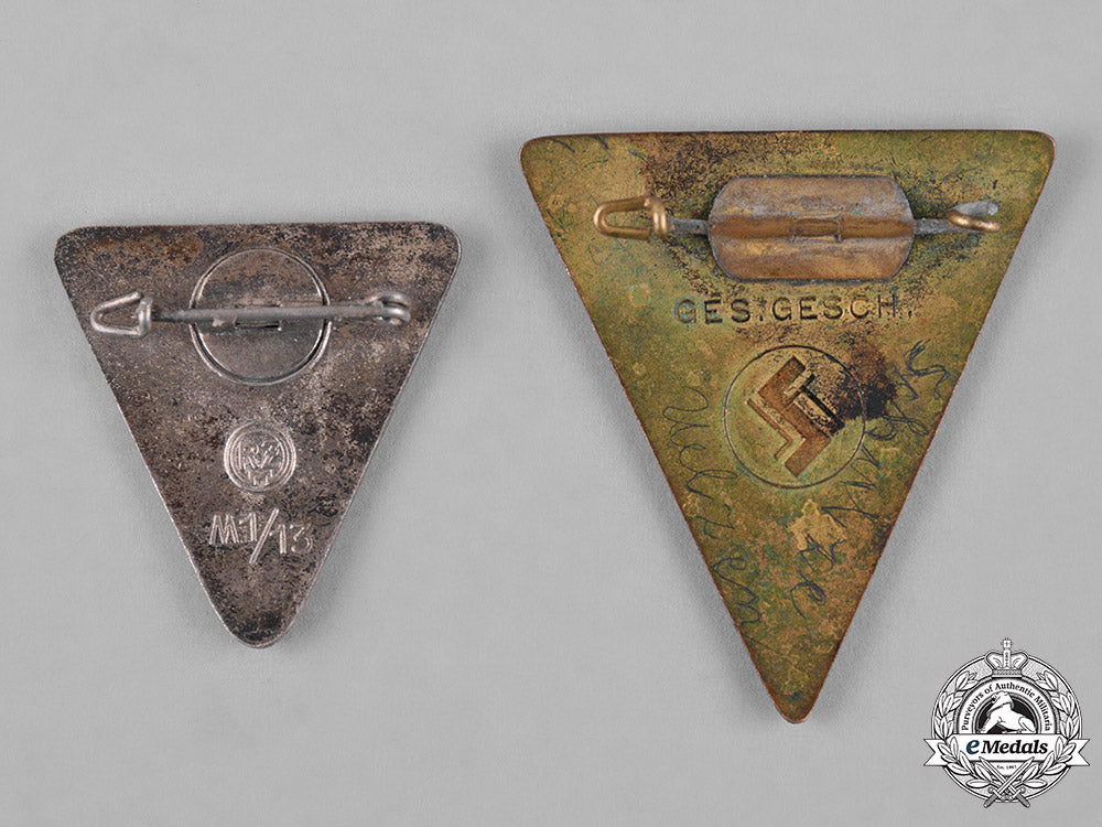 germany,_third_reich._a_pair_of_national_socialist_women’s_league_membership_badges_c19-550