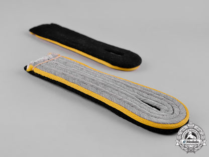 germany,_ss._a_set_of_cavalry_untersturmführer_shoulder_boards_c19-5639