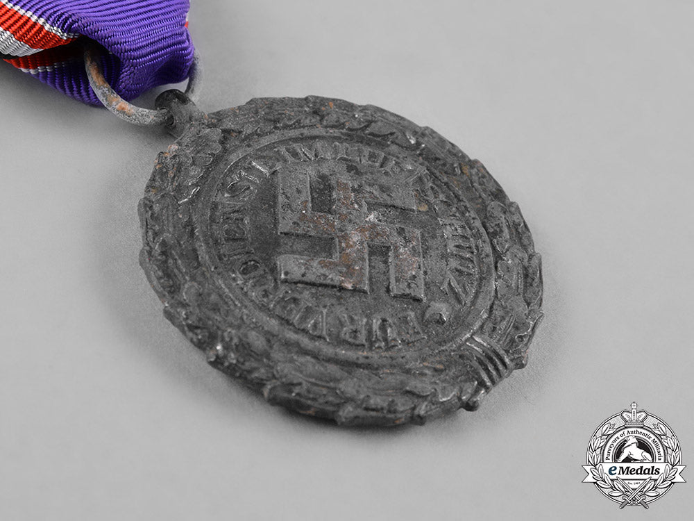 germany,_third_reich._a_lot_of_three_second_war_period_medals_c19-564