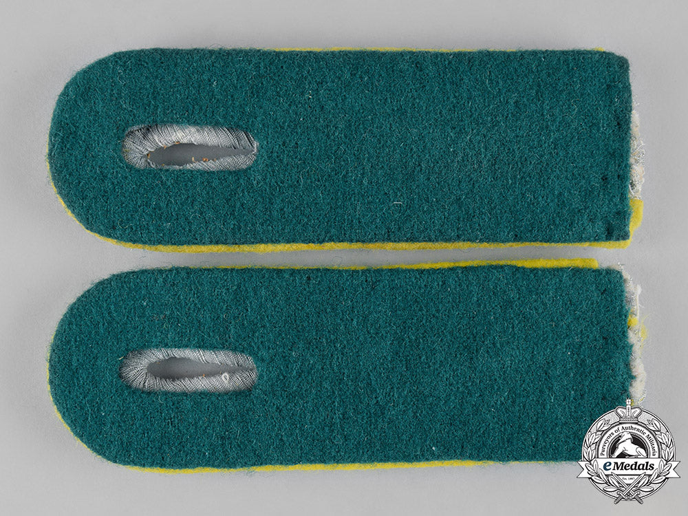 germany,_heer._a_set_of_field_postal_service_leutnant’s_shoulder_boards_c19-5641