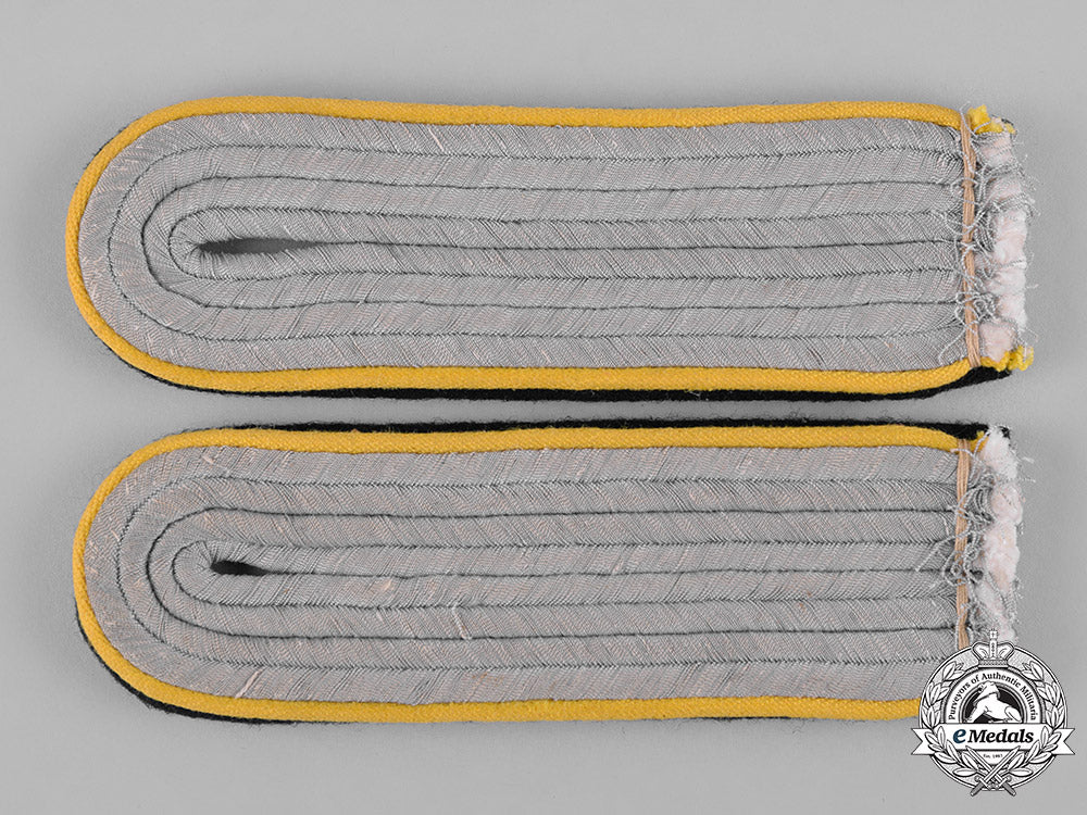 germany,_ss._a_set_of_waffen-_ss_signals_untersturmführer_shoulder_boards_c19-5657_2_1