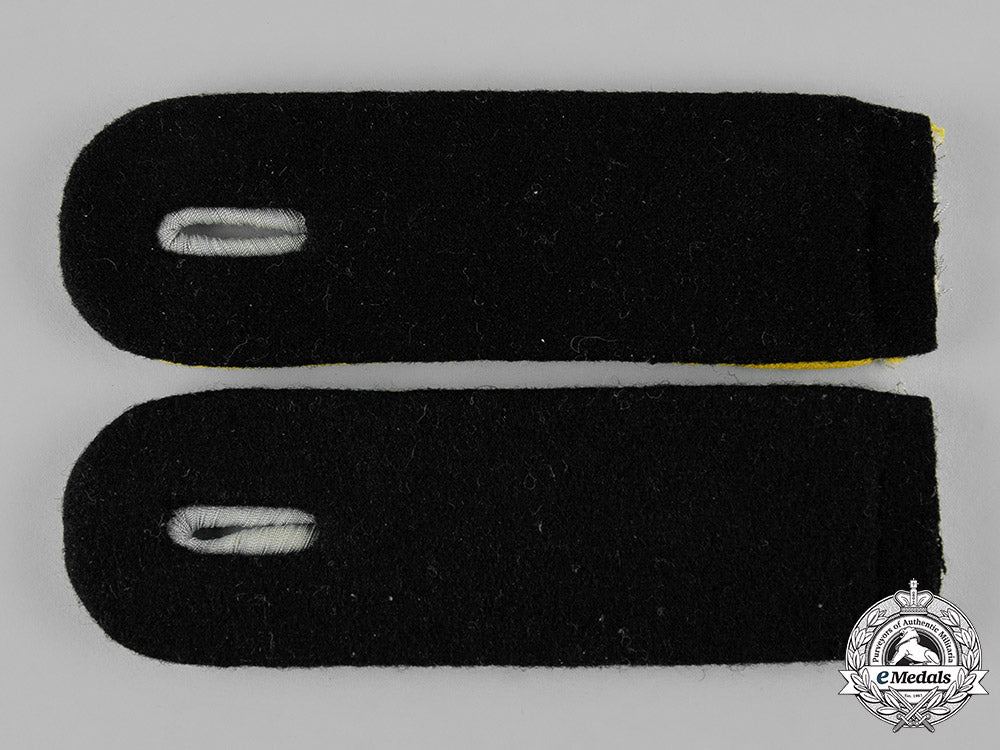 germany,_ss._a_set_of_waffen-_ss_signals_untersturmführer_shoulder_boards_c19-5658_2_1