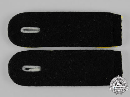 germany,_ss._a_set_of_waffen-_ss_signals_untersturmführer_shoulder_boards_c19-5658_2_1
