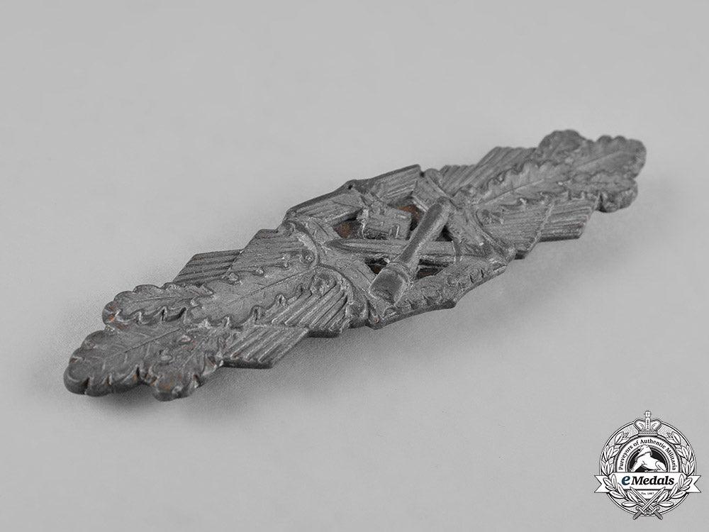 germany,_wehrmacht._a_close_combat_clasp,_silver_grade,_by_c.e._juncker_c19-5711_1_1