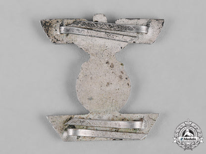 germany,_wehrmacht._a_clasp_to_the1939_iron_cross_ii_class,_type_ii_c19-5718