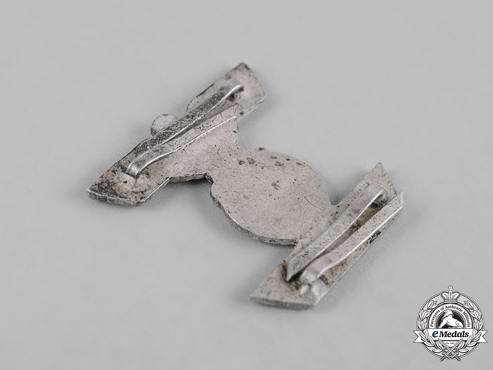 germany,_wehrmacht._a_clasp_to_the1939_iron_cross_ii_class,_type_ii_c19-5720