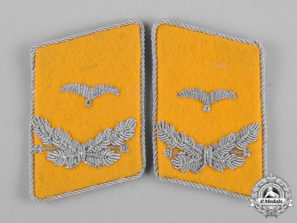 germany,_luftwaffe._a_pair_of_flight_lieutenant_rank_shoulder_boards&_collar_tabs_c19-579_2_1