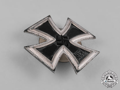 germany,_wehrmacht._a1939_iron_cross_i_class,_by_b.h._mayer,_maerz_published_example_c19-5806