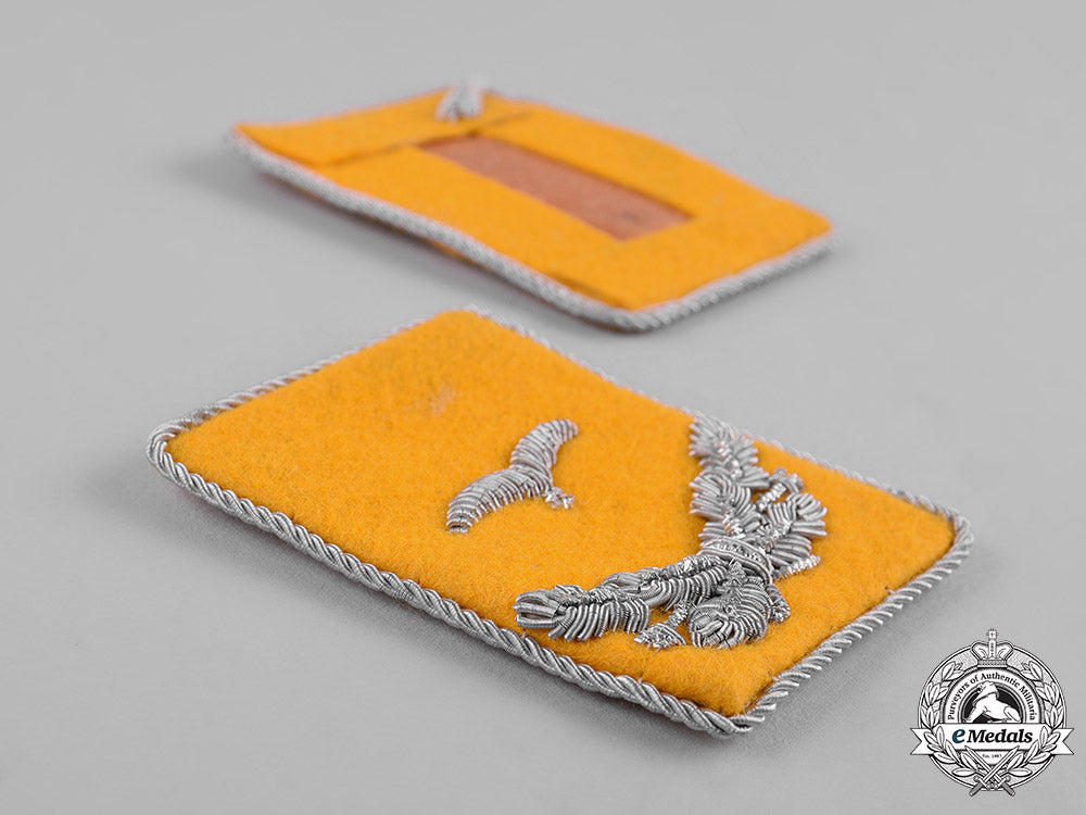 germany,_luftwaffe._a_pair_of_flight_lieutenant_rank_shoulder_boards&_collar_tabs_c19-581_2_1