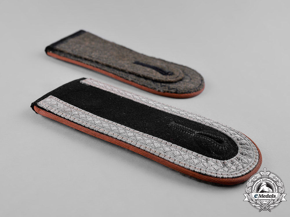 germany,_heer._a_set_of_motorcycle_infantry_unteroffizer_shoulder_straps_c19-5842