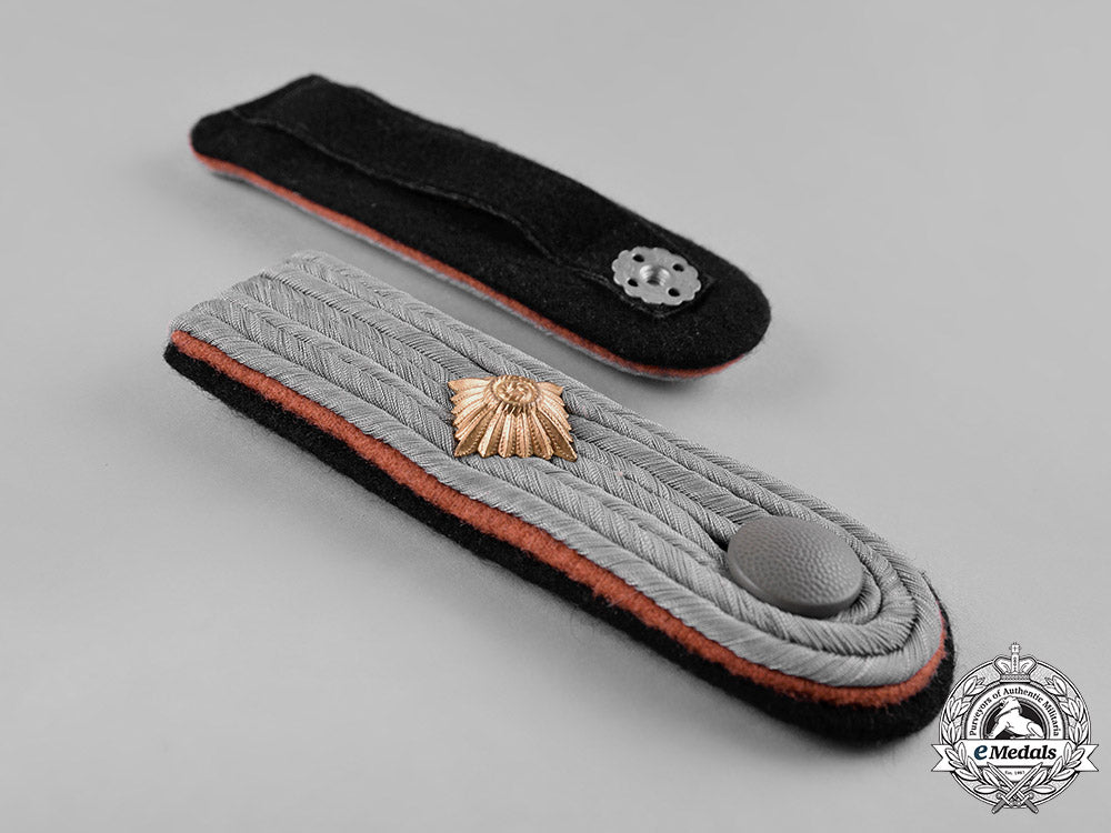 germany,_ss._a_set_of_reconnaissance_obersturmführer_shoulder_boards_c19-5845