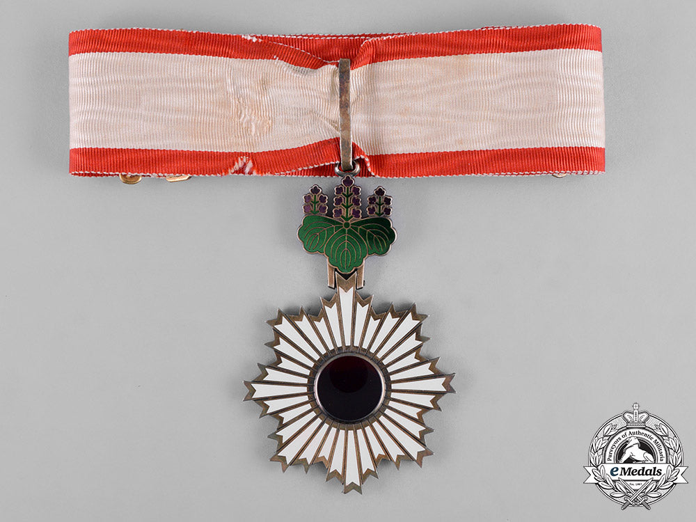 japan,_empire._an_order_of_the_rising_sun,_iii_class_c.1920_c19-6054_1_1