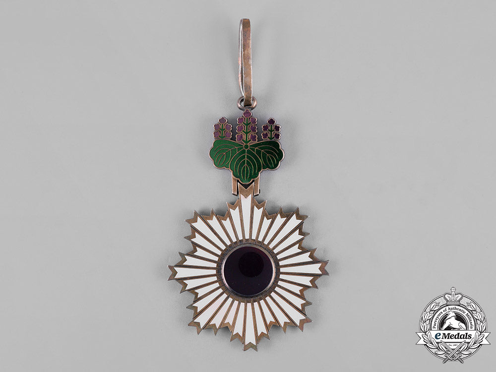 japan,_empire._an_order_of_the_rising_sun,_iii_class_c.1920_c19-6055_1_1