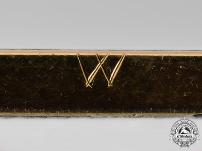 prussia._an_order_of_the_red_eagle_in_gold,_military_division,_ii_class_with_swords,_by_wagner,_c.1915_c19-6078