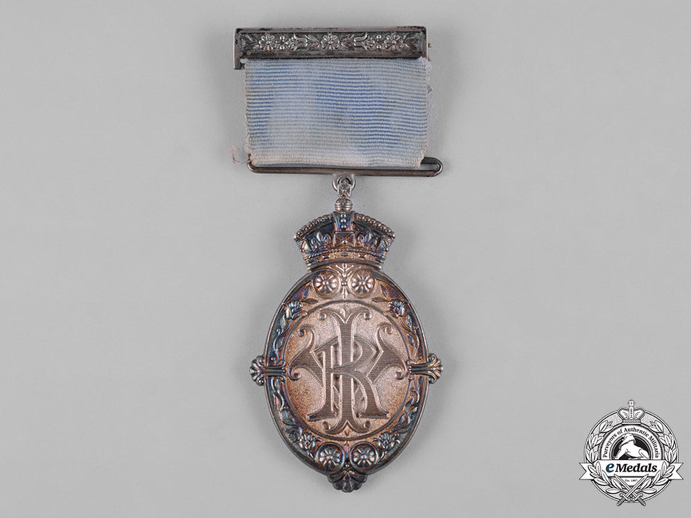 united_kingdom._a_kaisar-_i-_hind_medal_for_public_service_in_india,_ii_class_c19-6089
