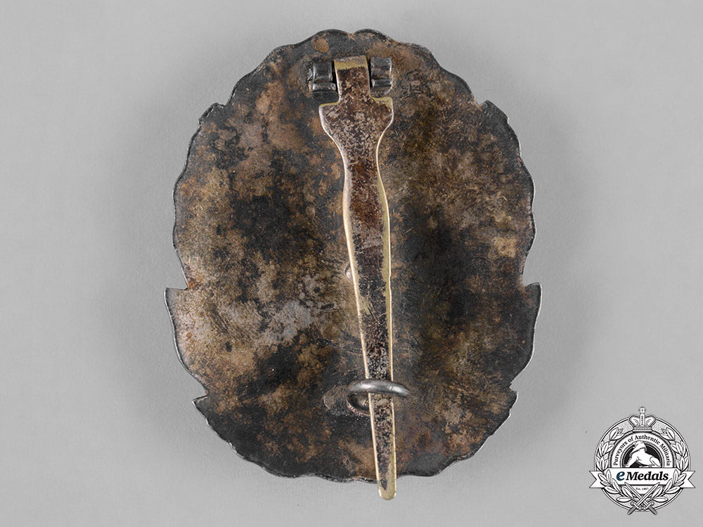 japan,_empire._a_naval_gunnery_efficiency_badge,_i_class_c19-6213_1_1_1