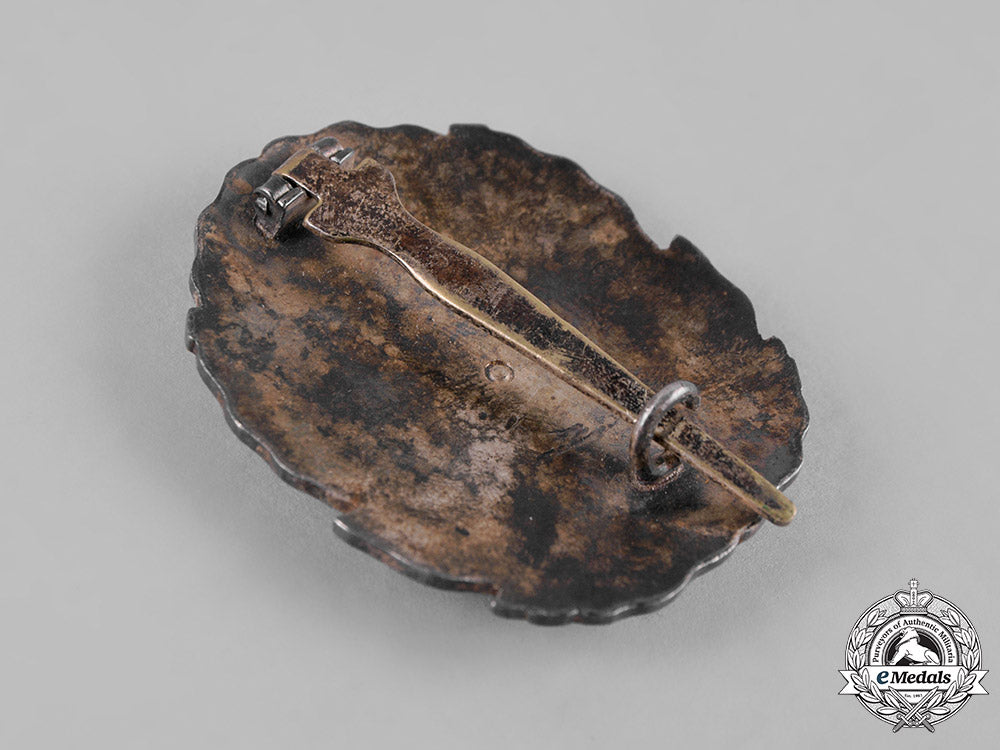 japan,_empire._a_naval_gunnery_efficiency_badge,_i_class_c19-6215_1_1_1