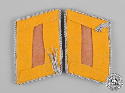 germany,_luftwaffe._a_pair_of_flight_lieutenant_rank_shoulder_boards_and_collar_tabs_c19-625