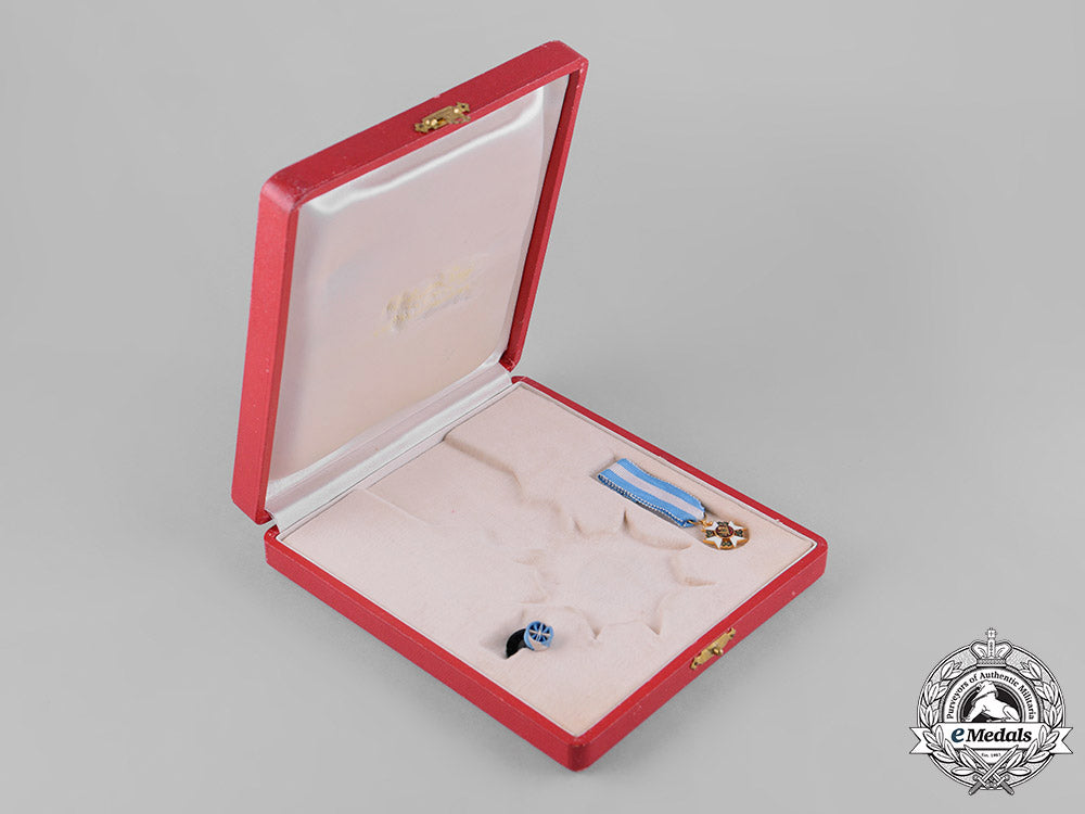 international._a_military_order_of_the_knights_of_concordia,_knight’s_cross_with_miniature_c19-6483