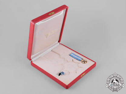 international._a_military_order_of_the_knights_of_concordia,_knight’s_cross_with_miniature_c19-6483