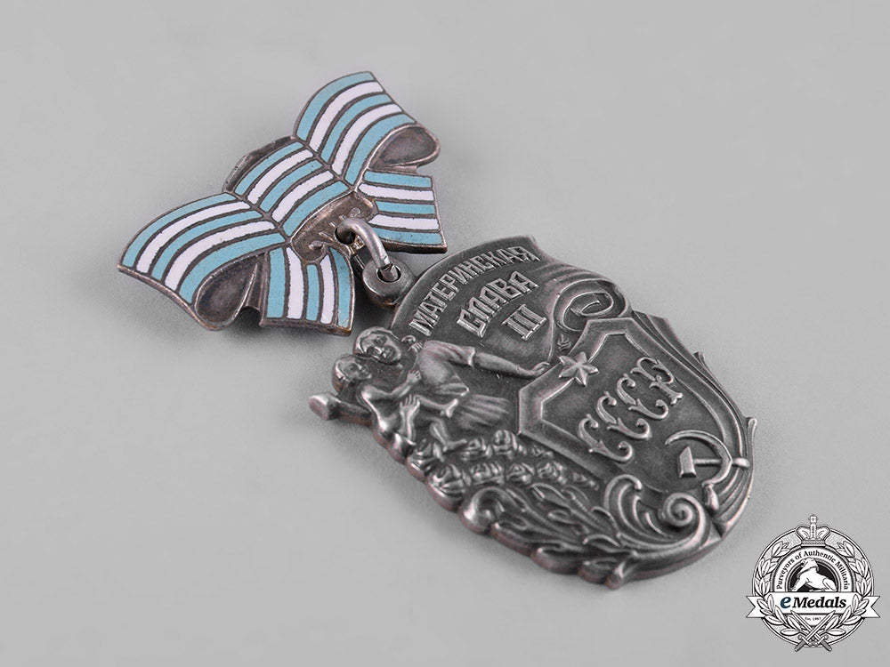 russia,_soviet_union._three_orders_of_maternal_glory_c19-6548