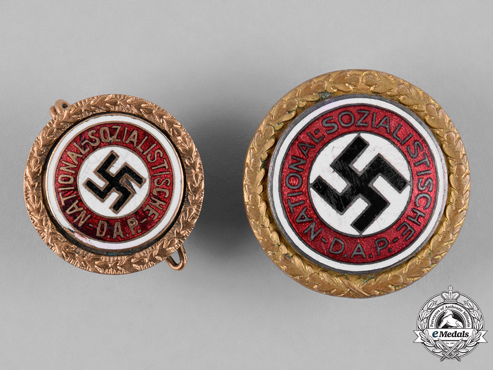 germany,_nsdap._a_pair_of_golden_party_badges,_large_and_small_version(76540)_c19-6612