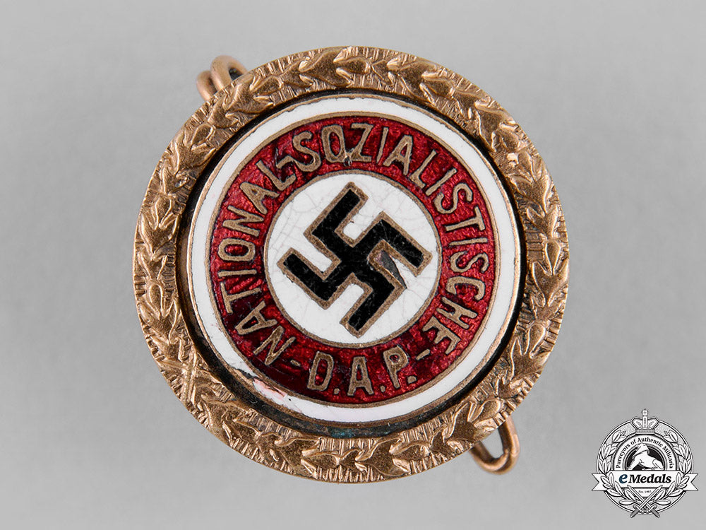 germany,_nsdap._a_pair_of_golden_party_badges,_large_and_small_version(76540)_c19-6613