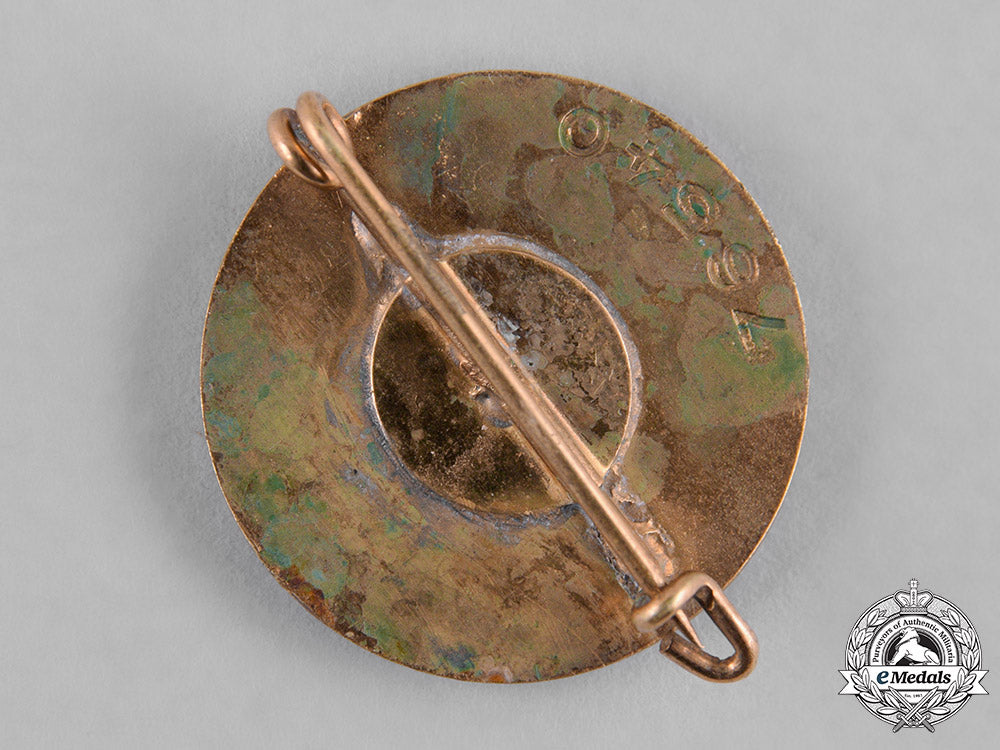 germany,_nsdap._a_pair_of_golden_party_badges,_large_and_small_version(76540)_c19-6614
