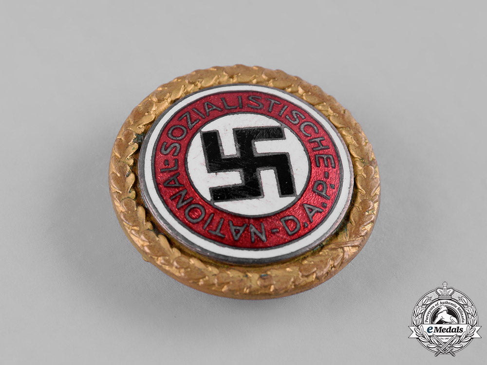 germany,_nsdap._a_pair_of_golden_party_badges,_large_and_small_version(76540)_c19-6619