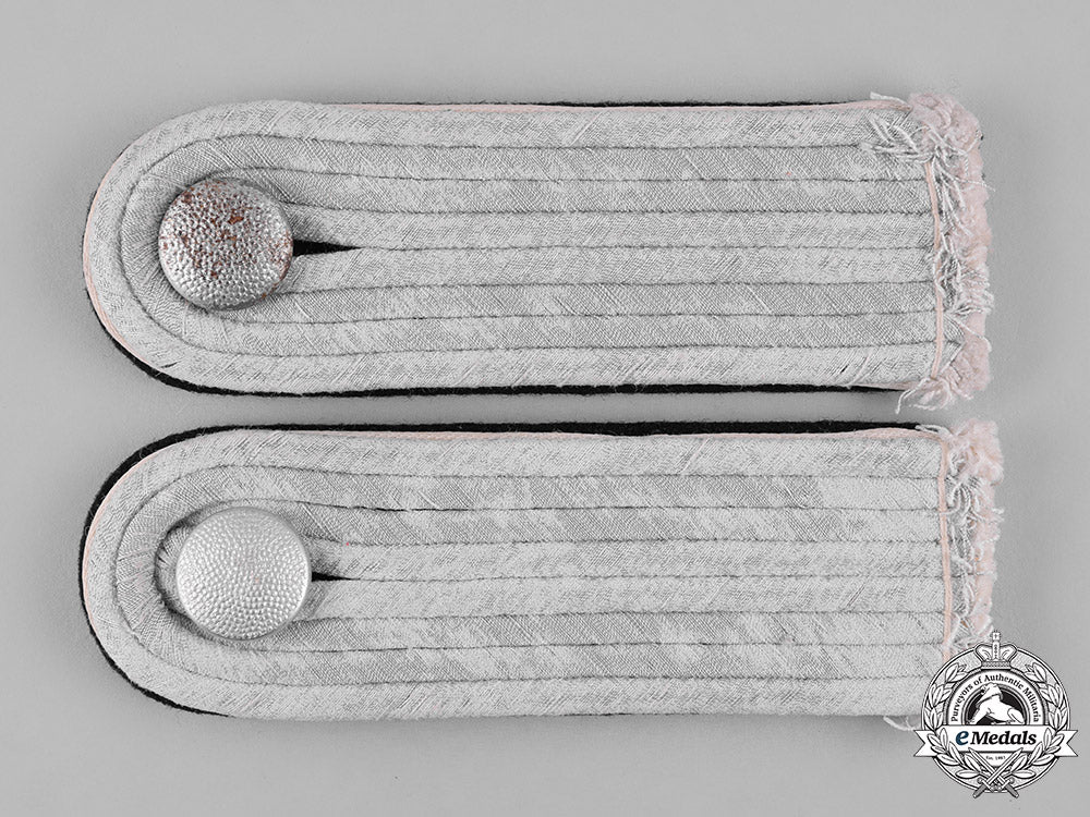 germany,_ss._a_set_of_infantry_untersturmführer_shoulder_boards_c19-7180