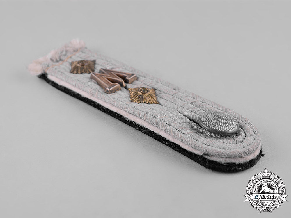 germany,_heer._a_wachtbataillon_wien_hauptmann_shoulder_board_c19-7213
