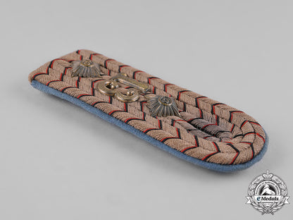 germany,_imperial._a13_th_württemberg_train_battalion_hauptmann_shoulder_board_c19-7358