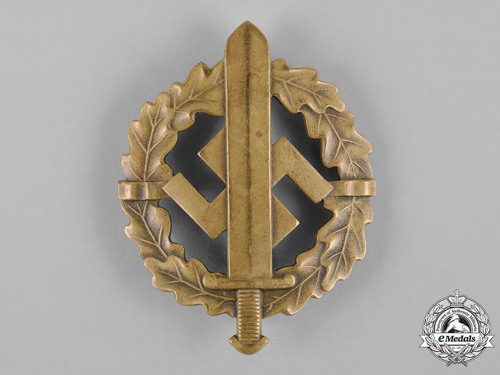 germany,_third_reich._a_pair_of_third_reich_merit_badges_c19-7446