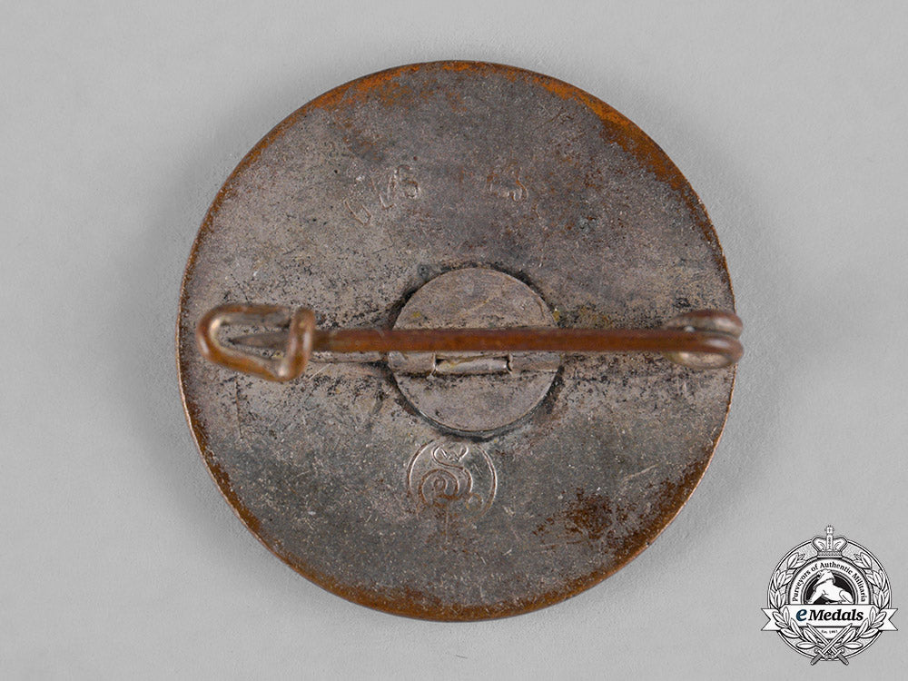 germany,_third_reich._a_pair_of_third_reich_merit_badges_c19-7455