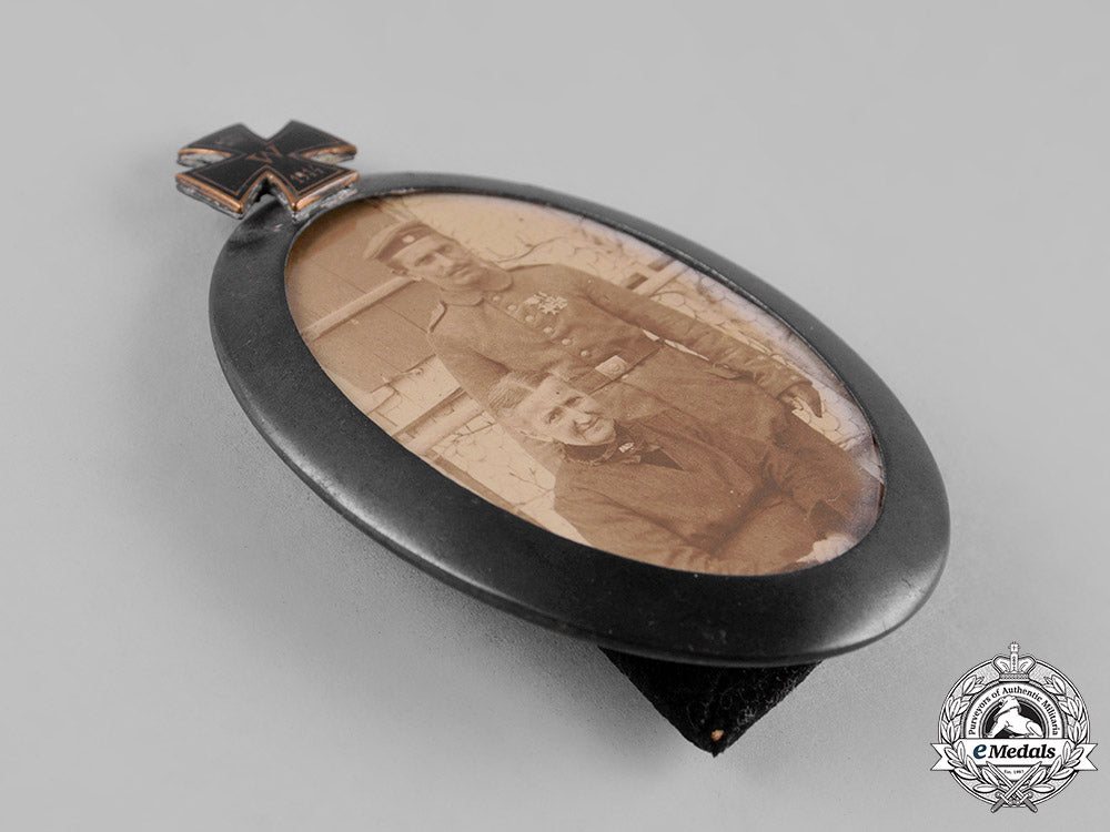 germany,_imperial._a_framed_imperial_photograph_c19-7621