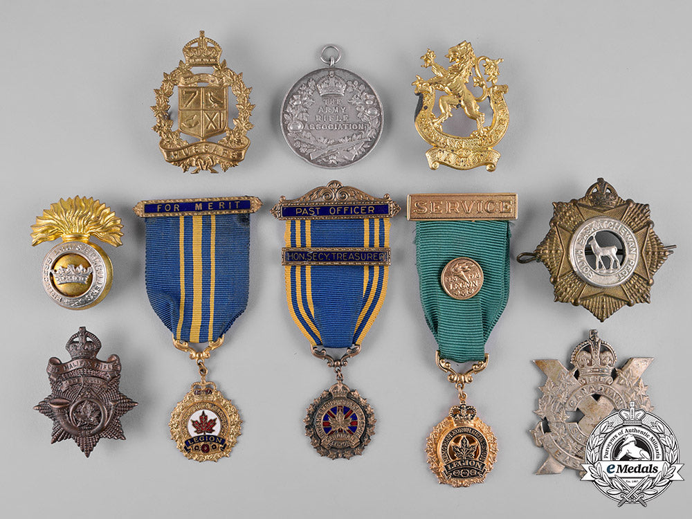 united_kingdom._a_lot_of_ten_badges_and_medals_c19-7887