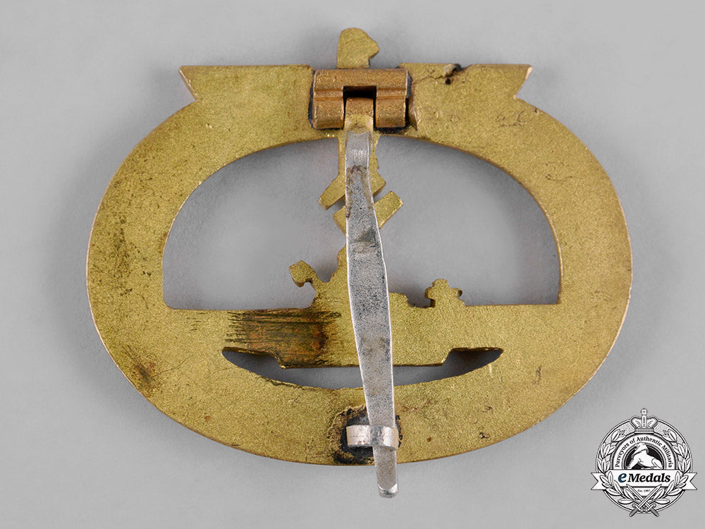 germany,_kriegsmarine._a_u-_boat_war_badge,_by_schwerin_c19-789_1_1
