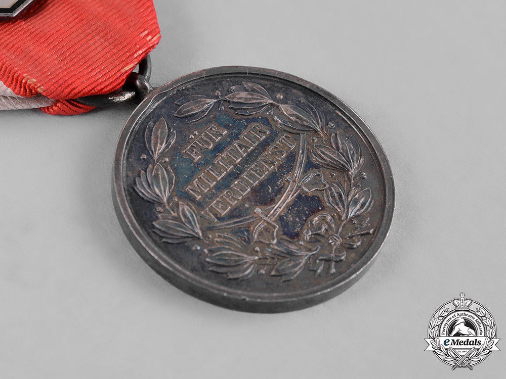 schaumburg-_lippe,_principality._a_military_merit_medal_c19-7987