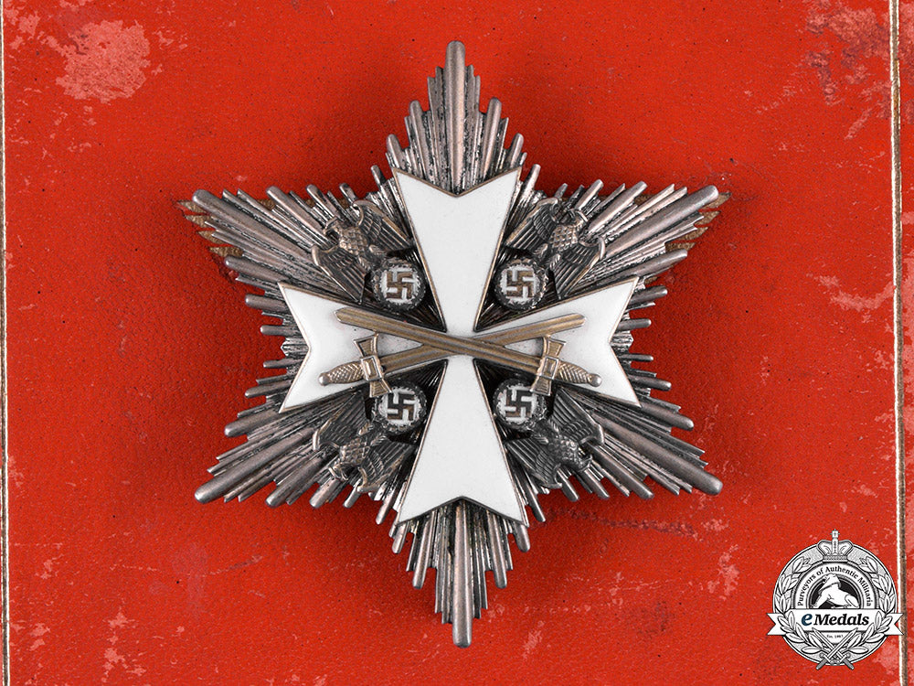 germany,_third_reich._an_order_of_the_german_eagle,_breast_star_with_swords,_by_gebrüder_godet_c19-8026
