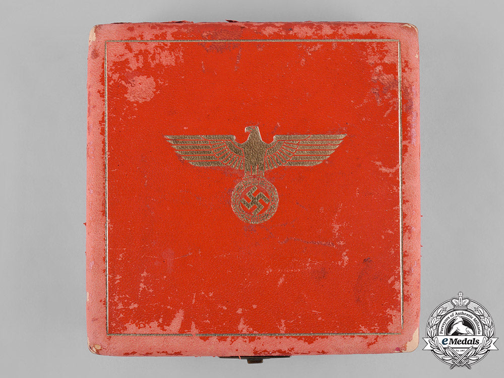 germany,_third_reich._an_order_of_the_german_eagle,_breast_star_with_swords,_by_gebrüder_godet_c19-8034