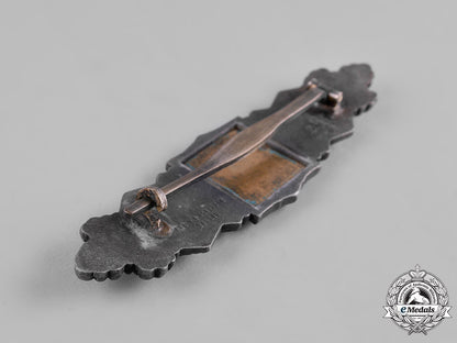 germany,_wehrmacht._a_close_combat_clasp,_silver_grade,_by_friedrich_linden_c19-8076_2_1_1