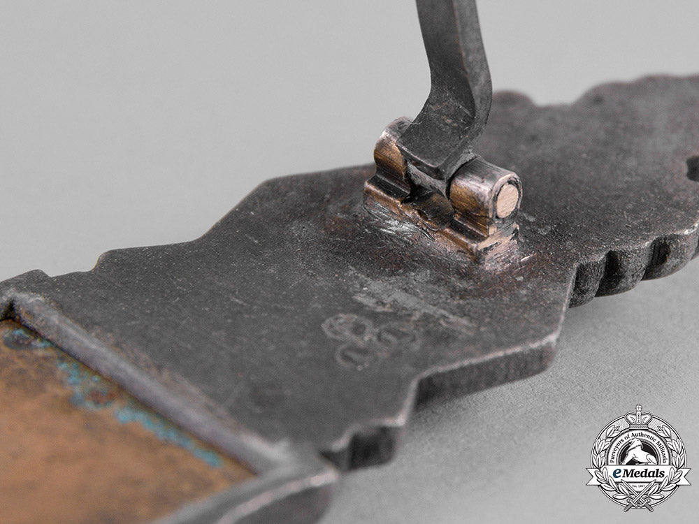 germany,_wehrmacht._a_close_combat_clasp,_silver_grade,_by_friedrich_linden_c19-8078_2_1_1